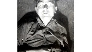 Liderul nazist Heinrich Himmler, fotografiat imediat după sinucidere lui