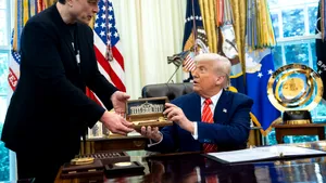 Elon Musk i-ar datora lui Donald Trump o sumă colosală de bani