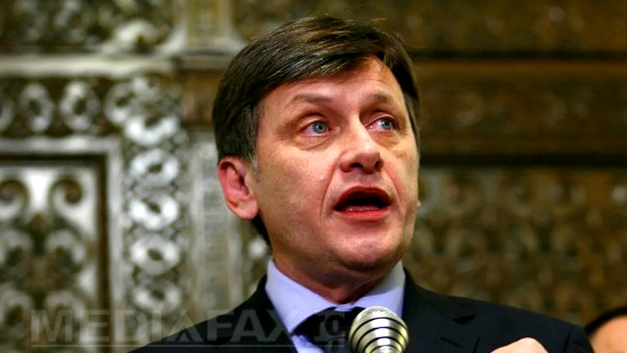 CONGRESUL PSD - Antonescu: Dragii mei, vă mulţumesc. Când vom fi adversari, să nu uităm ce-am făcut împreună
