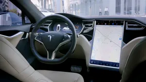Studiu. Şoferii sunt mai distraşi când folosesc sisteme de automatizare parţială
