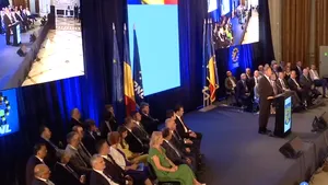 Iohannis, referitor la discuţia cu Viorica Dăncilă: Premierul mi-a spus că nu a ştiut că se publicase în Monitor Oficial decizia de a delega atribuţiile pe perioada concediului. E trist şi ireal!