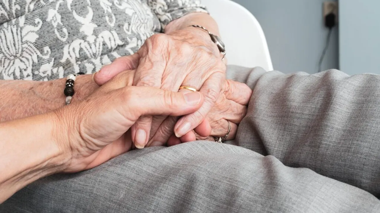 Depresia la persoanele în vârstă poate fi confundată adesea cu îmbătrânirea. Semnele la care trebuie să fii atent