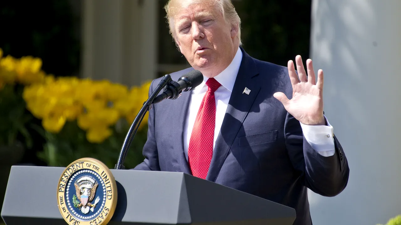 Casa Albă, după demiterea lui Comey: Este posibil ca Donald Trump să viziteze sediul central al FBI-ului în zilele următoare