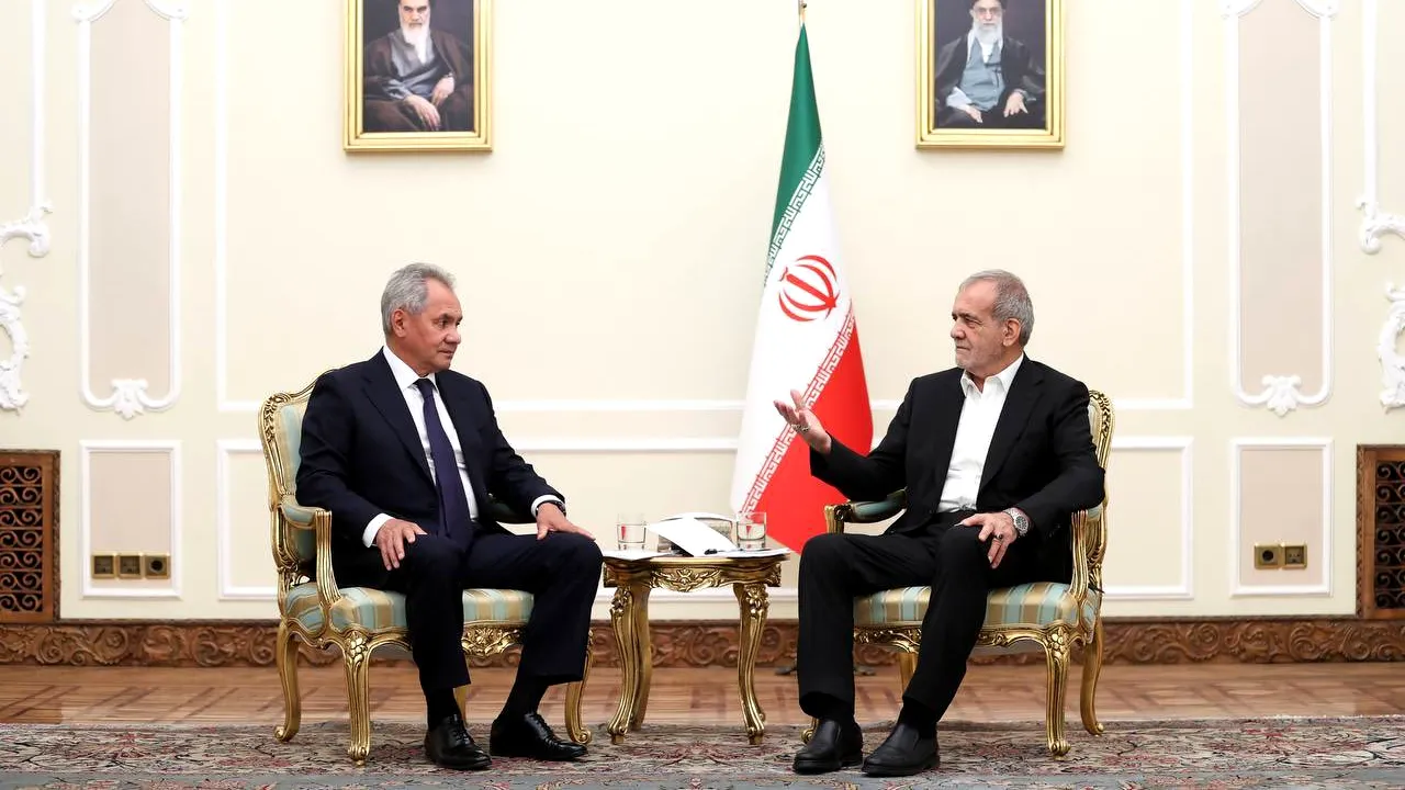 Preşedintele iranian solicită extinderea legăturilor cu Rusia