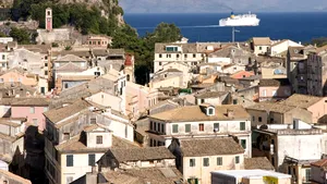 Grecia a concesionat pe 99 de ani 50 de hectare din insula Corfu. Proiectul va genera sute de locuri de muncă