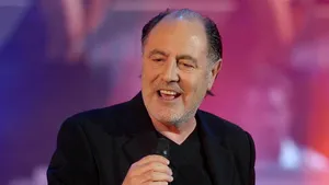 Michel Delpech, unul dintre cei mai apreciaţi cântăreţi francezi, a murit la vârsta de 69 de ani - VIDEO