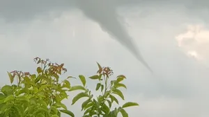 TORNADĂ de mici dimensiuni, fotografiată şi filmată în judeţul Timiş | FOTO, VIDEO