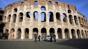 Ghizii turisitici români din Italia făceau şi 300 de euro pe zi dar pandemia a fost un şoc dur. Protest la guvern