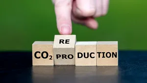 UE va îngreuna suspendarea taxei pe emisiile de carbon aplicate importurilor. România s-a opus