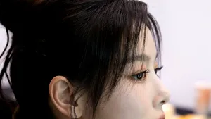 Cum va arăta părul în 2026: finisaje elegante, tunsori precise și revenirea stilului clasic