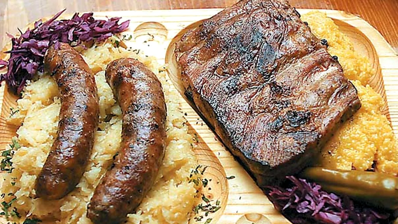 Medicii recomandă, de sărbători, porţii echilibrate de alimente şi băuturi tradiţionale