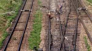 MTI vrea să interzică achiziţia metalelor folosite în activitatea feroviară