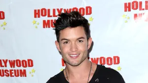 A murit un cântăreţ de 34 de ani din cauza COVID-19