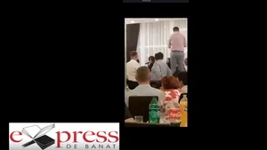 Şefi din CJ Caraş-Severin, filmaţi dansând la petrecere în timpul unui curs organizat pe bani publici