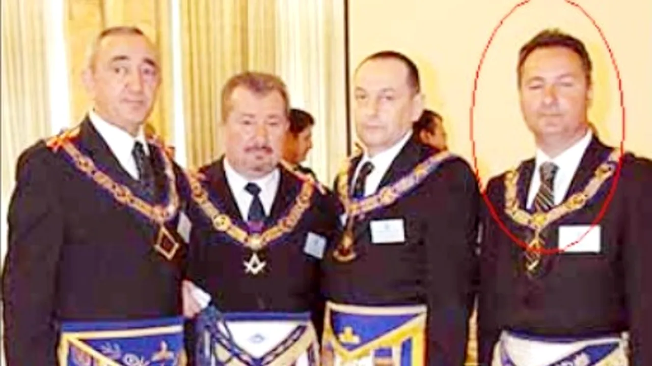 DEZVĂLUIRE / Halal ţară, mişto aliat: secretele NATO, pe mîna unui şmecher fără Bac. Dar mason