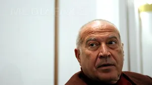 Wikileaks (2004) - Băsescu: PSD vrea să-l şantajeze pe Voiculescu pentru a păstra alianţa cu PUR