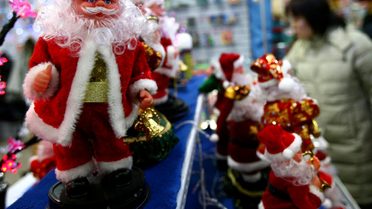 Most Romanians Buy Sweets, Clothing As Christmas Presents – Survey