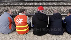 Grevă generală în Franţa pe 2 octombrie. Perturbări majore la transporturi, în sănătate şi educaţie / Ce transmite MAE
