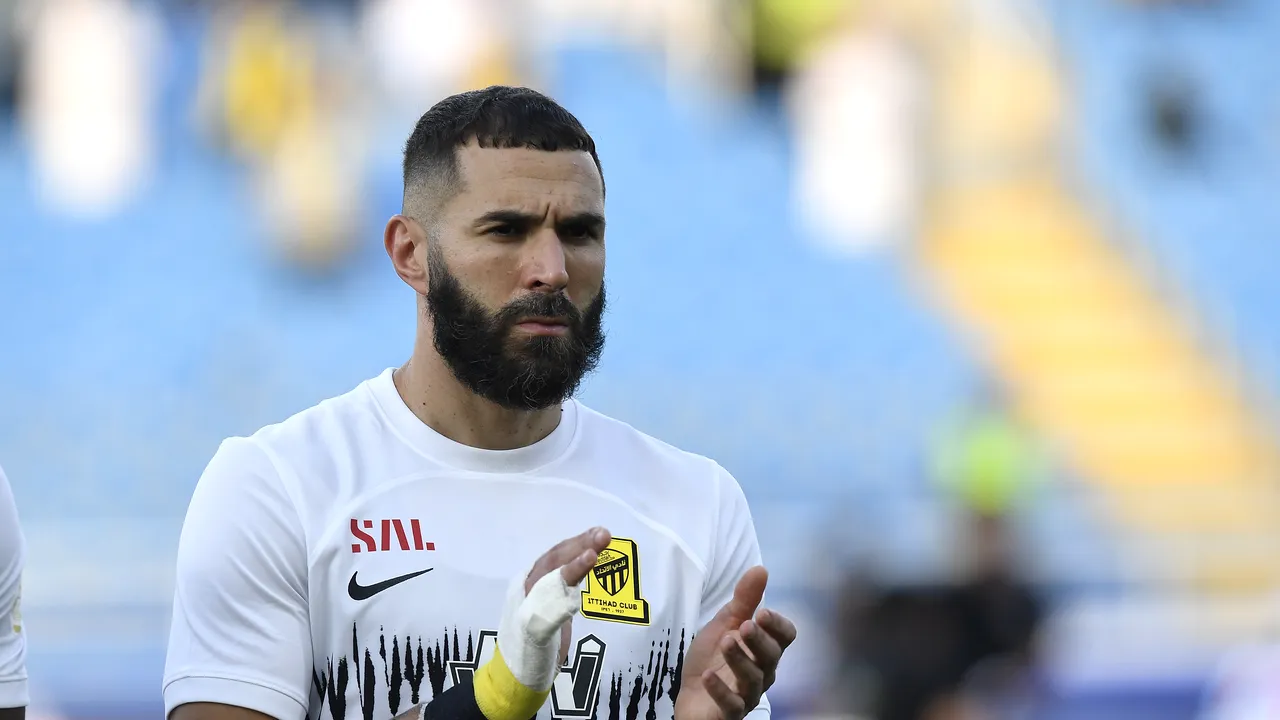 Un senator francez cere ca lui Karim Benzema să i se retragă cetăţenia franceză şi Balonul de Aur câştigat în 2022