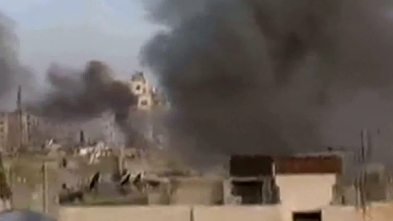 Explozia unei maşini-capcană în Homs a provocat moartea unor civili şi membri ai forţelor de ordine