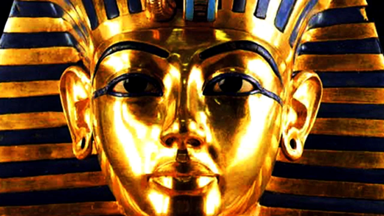 Oficiali ai Muzeului de Antichităţi din Cairo, judecaţi pentru restaurarea nereuşită a măştii lui Tutankhamon - VIDEO