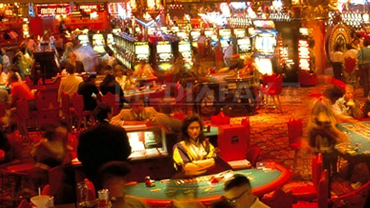 Guvernul a decis să oblige cazinouri şi localuri cu jocuri slot–machine să emită bilete de intrare