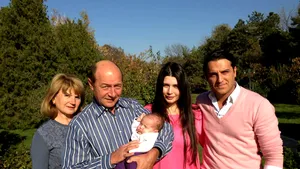 Băsescu: Socrul meu are acum 94 de ani, e vânjos, mi-a urat să trăiesc cât el, aş mai avea 32 de ani