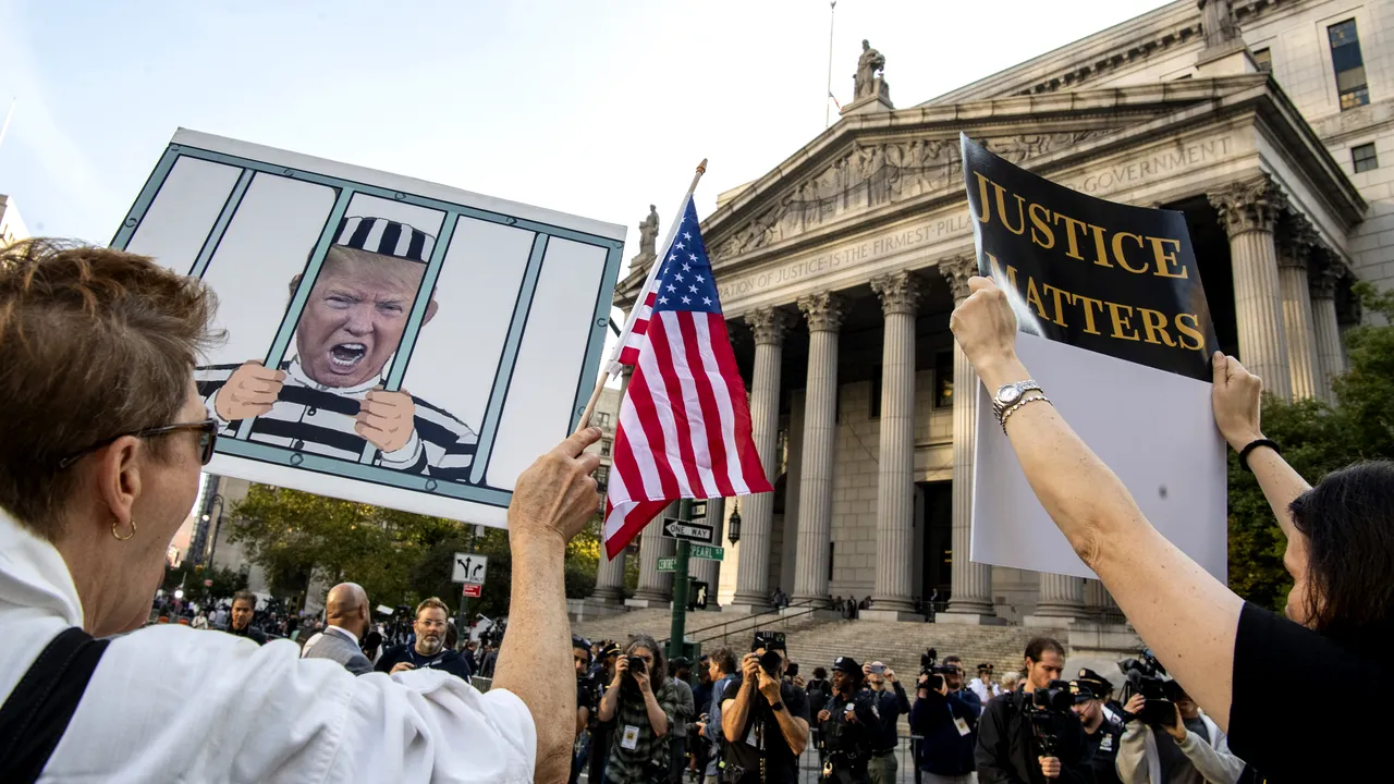 Procesul civil al lui Donald Trump a început în New York. Fostul preşedinte al SUA este acuzat că a obţinut un miliard de dolari în mod fraudulos