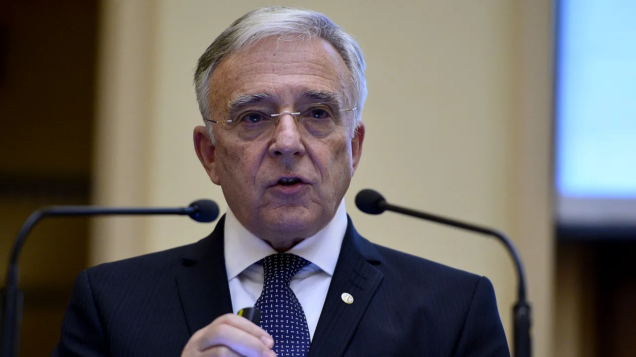 Isărescu, explicaţii pentru creşterea preţurilor: Suntem acuzaţi că am dat cu capul precum berbecul în creşterea economică / Cu sprijinul politicii fiscale credem că putem aduce rata inflaţiei la 3,5%