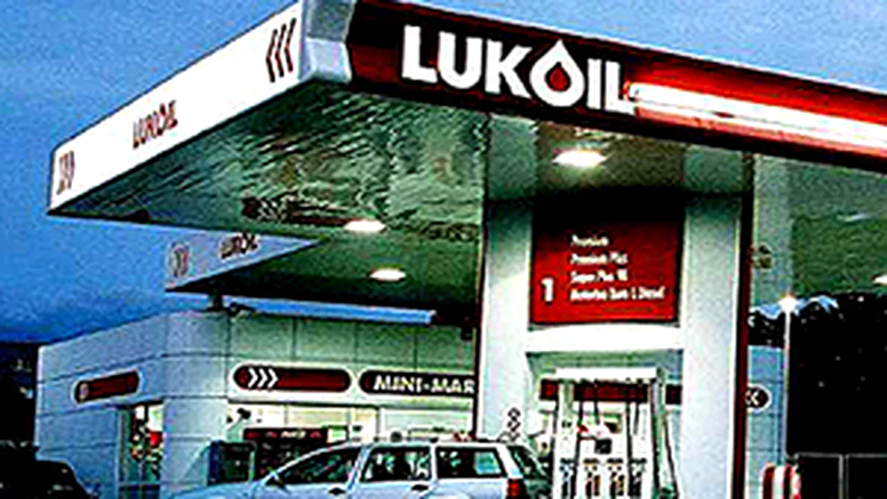 Lukoil Romania Cuts Fuel Prices By Up To RON0.06 Per Liter