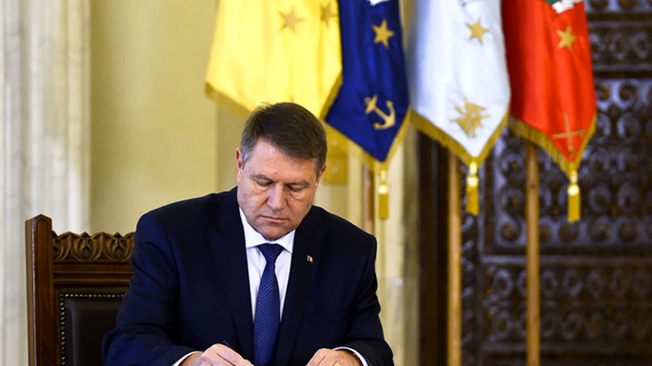 129 de ONG-uri îi cer lui Iohannis să nu promulge Legea pentru combaterea spălării banilor