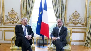 Jean-Claude Juncker şi François Hollande au salutat noile propuneri ale Guvernului de la Atena