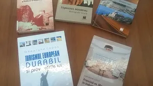 SCRIITORUL COPOS: 5 cărţi, 650 pagini despre istorie şi turism şi o posibilă reeditare a operei - FOTO
