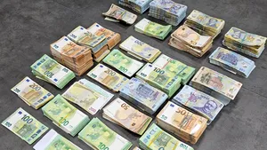 Caracatiţa din Port: Cum şi-a folosit Dumitrache funcţia pentru Otilia şi pentru terenuri