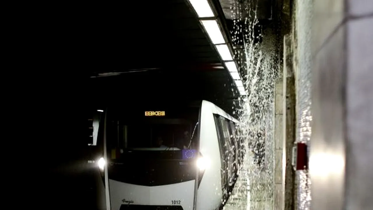 Un bărbat a murit după ce a căzut sub metrou la staţia Eroilor. Bărbatul avea 26 de ani şi s-a sinucis