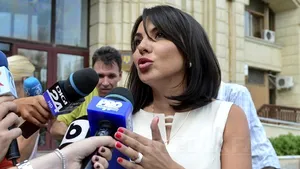 Ana Maria Pătru, Preşedintele Autorităţii Electorale Permanente, a fost dusă în arest după 9 ore de audieri