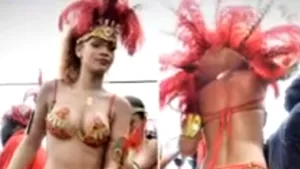 Rihanna, în sutien şi chiloţi la un festival din ţara sa natală - FOTO