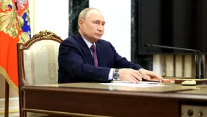 Aniversarea lui Putin, umbrită de atacurile ucrainene asupra televiziunii de stat ruse şi celui mai mare terminal petrolier din Crimeea