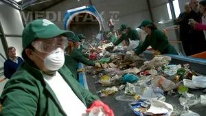 INS: Salubritatea şi administraţia publică au avut în primul trimestru cele mai multe locuri de muncă vacante