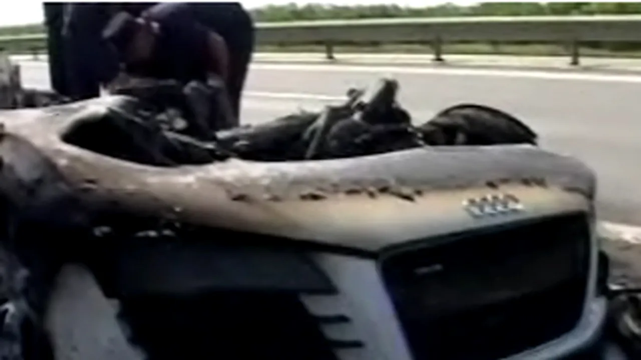 Un autoturism de lux a luat foc pe Autostrada Bucureşti - Piteşti - VIDEO