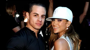 Jennifer Lopez s-a despărţit din nou de Casper Smart