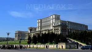 Palatul Parlamentului, iluminat în albastru de Ziua Mondială a Refugiatului