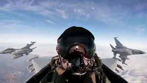 Presa italiană: Piloţii care apără cerul României dorm cu echipamentul lângă avioane

