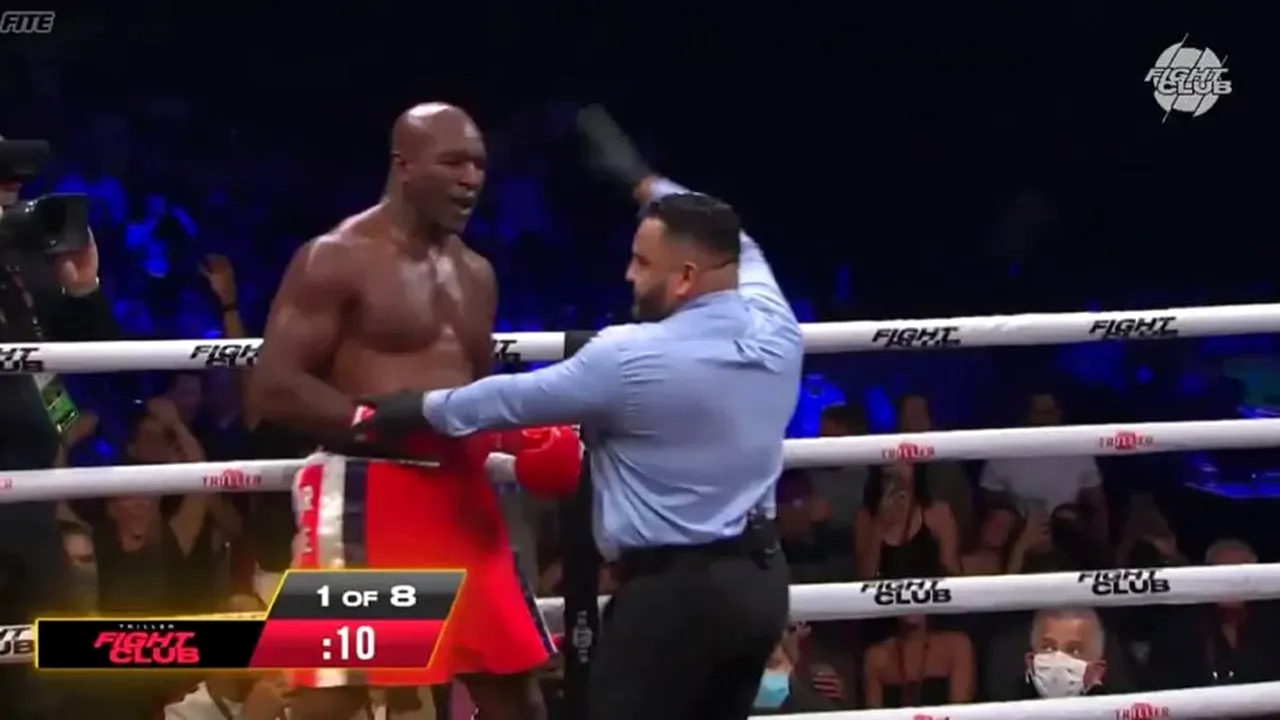 Belfort l-a făcut KO pe Holyfield în prima rundă