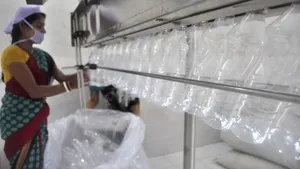 Marile branduri cer un pact global pentru reducerea producţiei de plastic