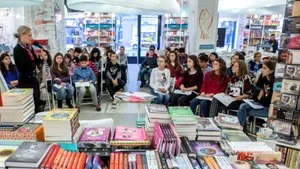 Fanbook-club de lectură ce reuneşte copii în jurul cărţilor de istorie, în mai multe oraşe din ţară