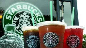 CEO-ul Starbucks spune că mai multe cafenele se vor închide din motive de securitate