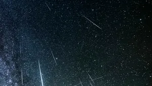 Spectacol pe cer. Când puteți admira ploaia de meteori Orionide din acest an