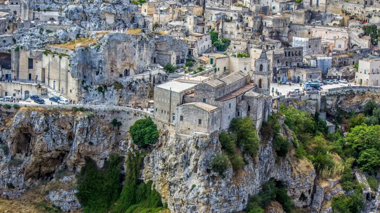 Un oraș european, evacuat în anii 50 și considerat o rușine națională, a devenit o destinație turistică de lux