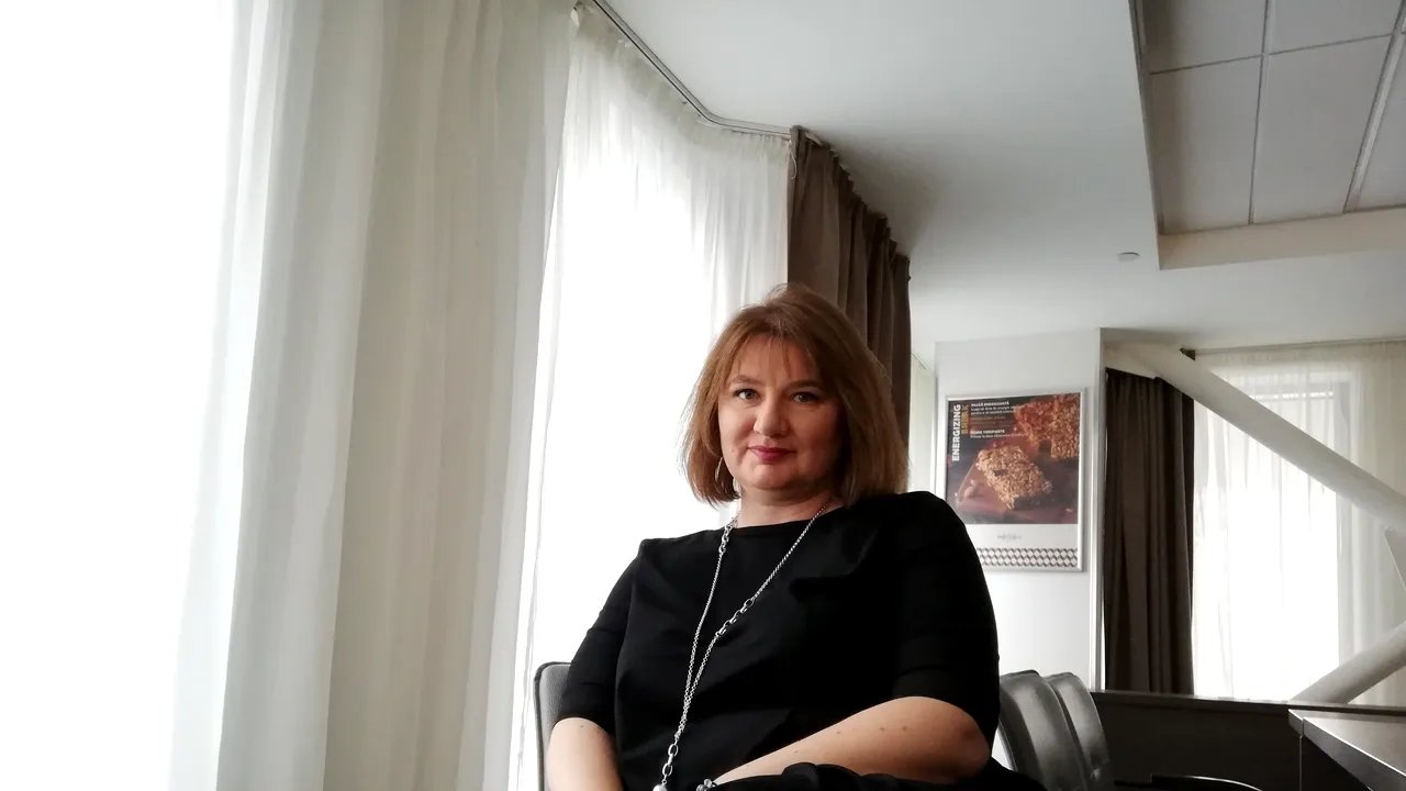 INTERVIU | Ioana Uricaru, nominalizată la Independent Spirit Awards în SUA, despre stilul românesc şi ce a inspirat-o să dea titlul filmului „Lemonade”